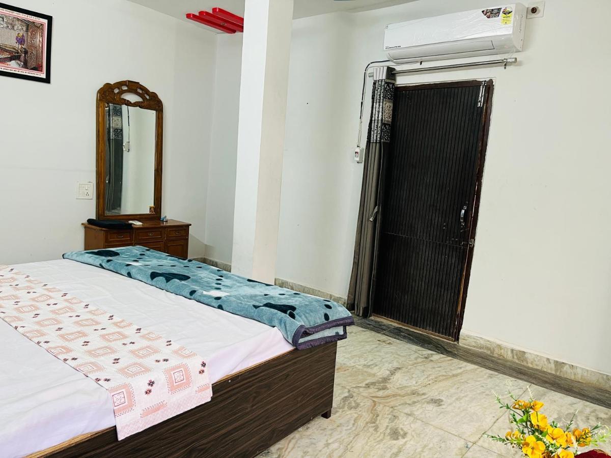 Tiwari G Home Stay ウッジャイン エクステリア 写真