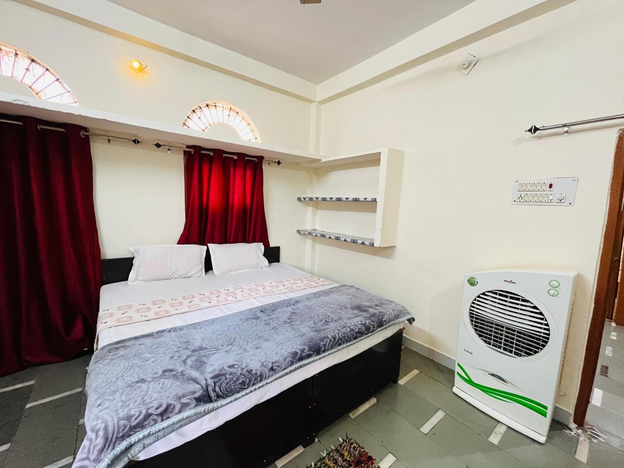 Tiwari G Home Stay ウッジャイン エクステリア 写真