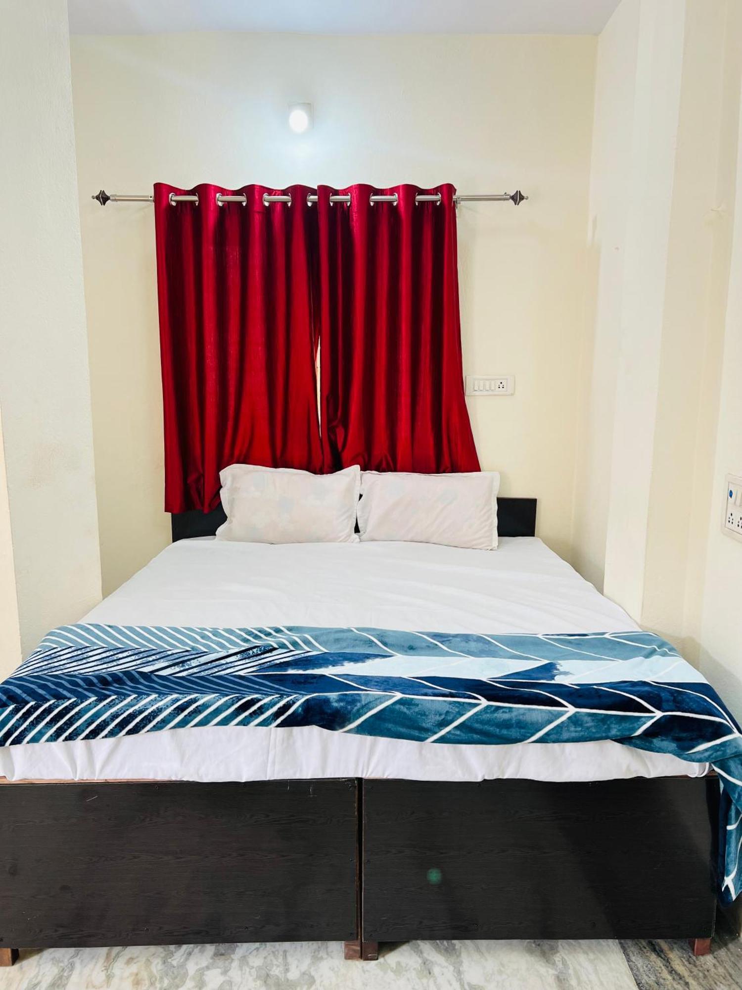 Tiwari G Home Stay ウッジャイン エクステリア 写真