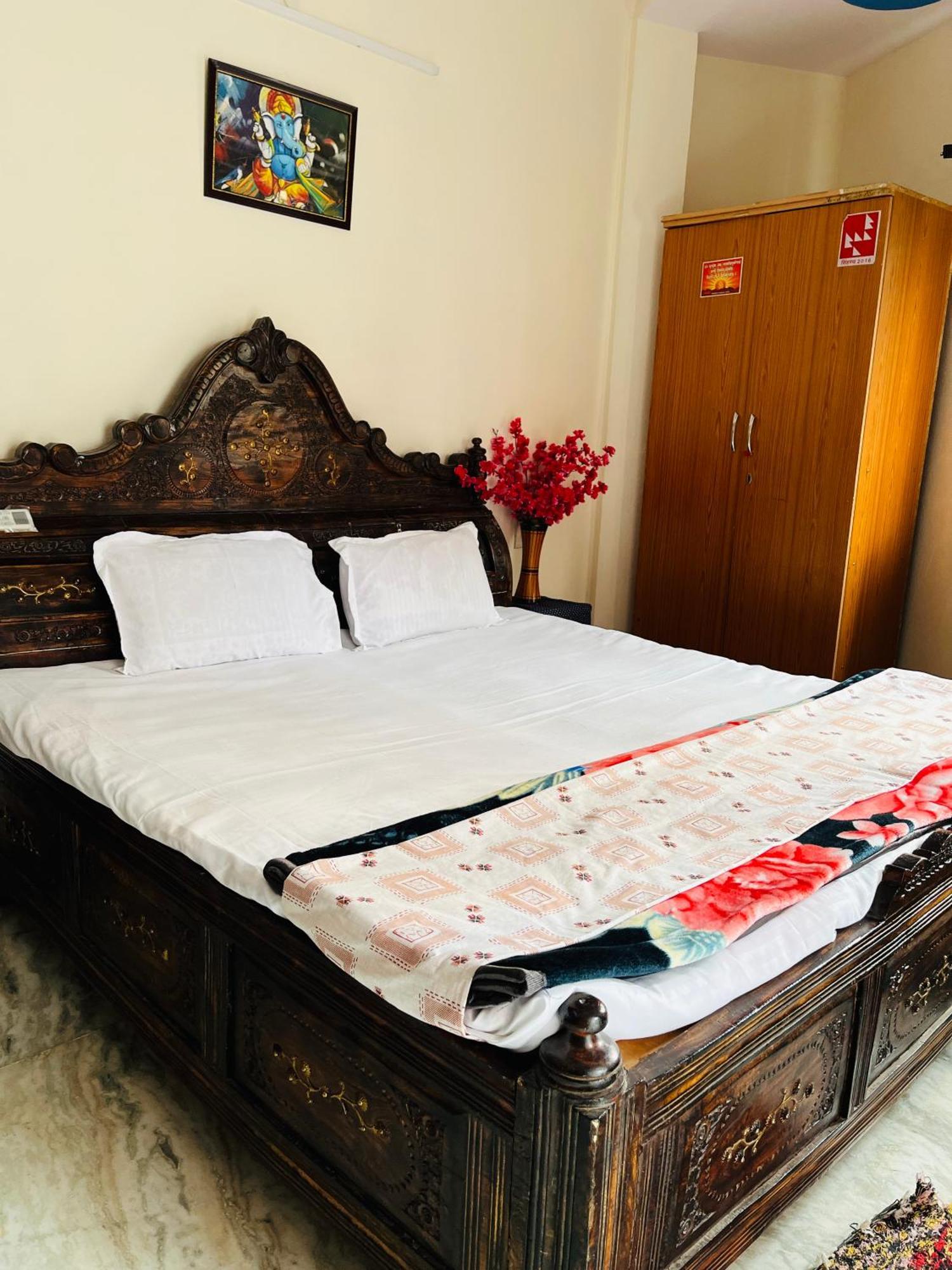 Tiwari G Home Stay ウッジャイン エクステリア 写真